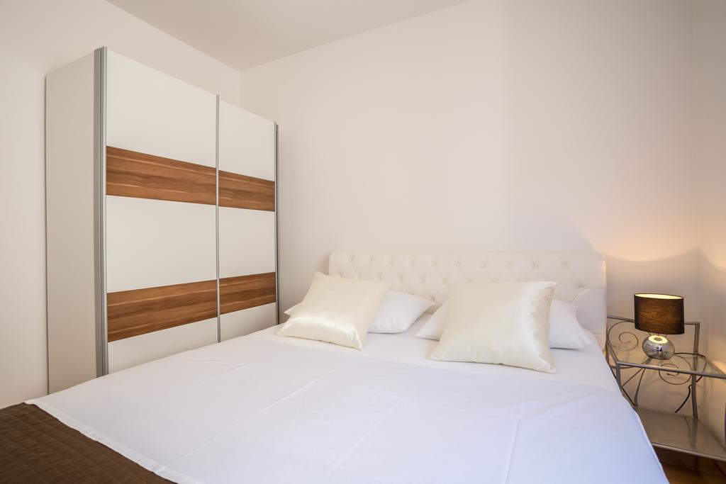 Apartment Falcon Stari Grad  Δωμάτιο φωτογραφία