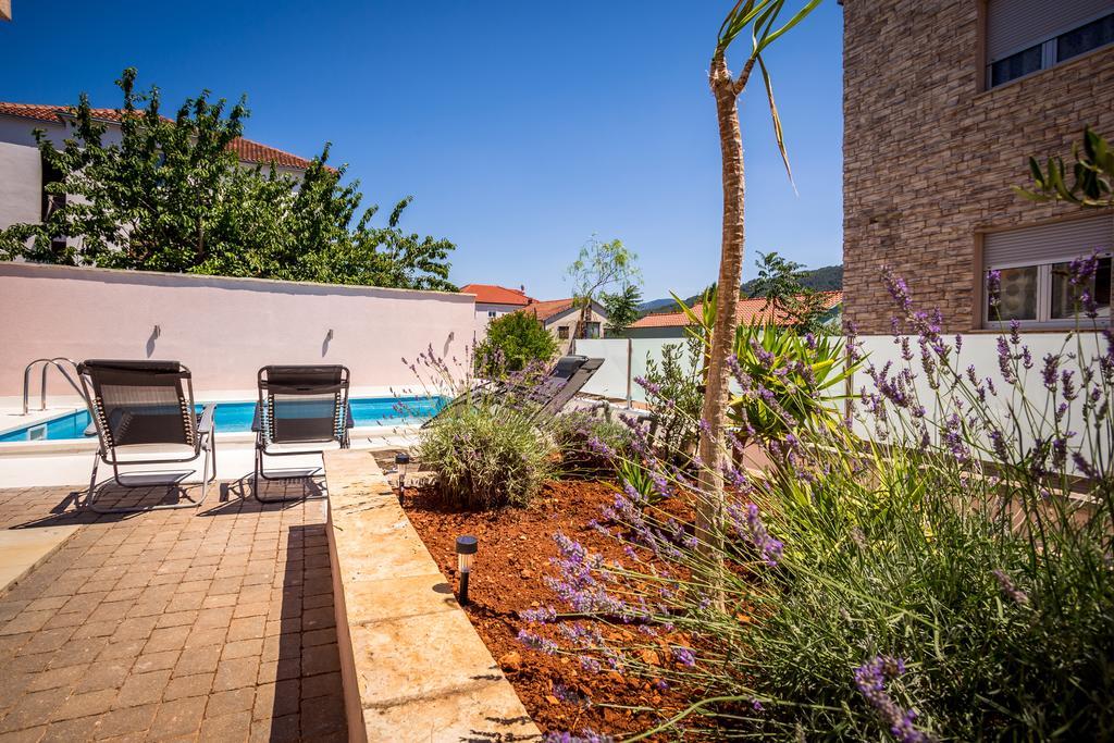 Apartment Falcon Stari Grad  Δωμάτιο φωτογραφία