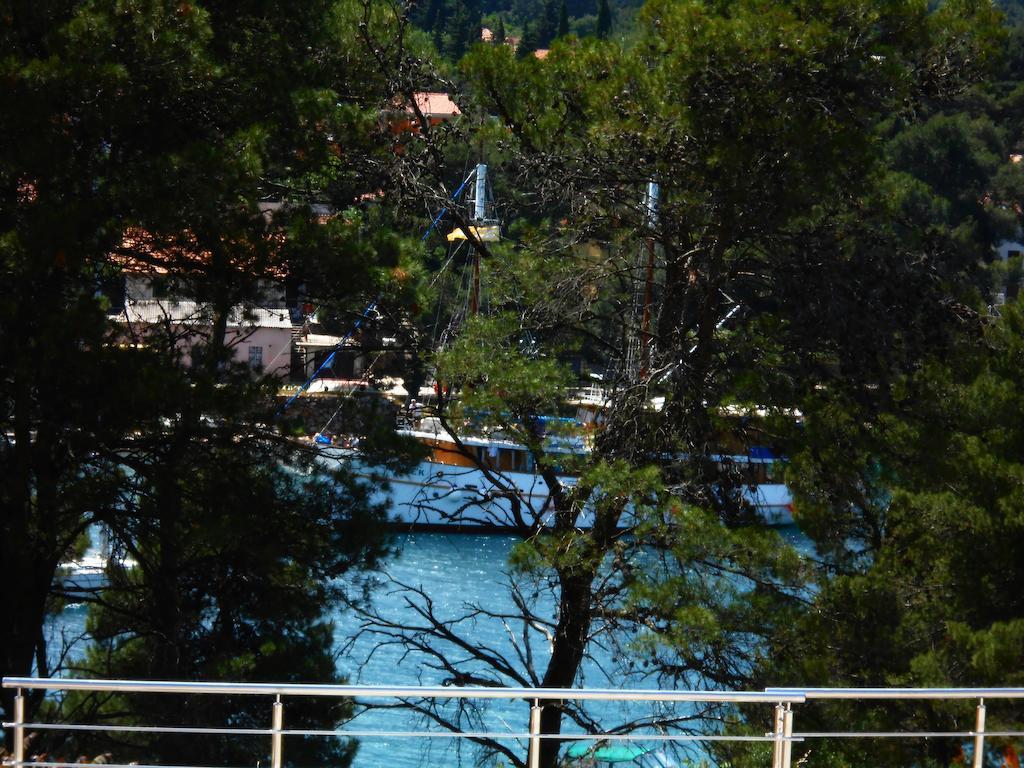 Apartment Falcon Stari Grad  Εξωτερικό φωτογραφία